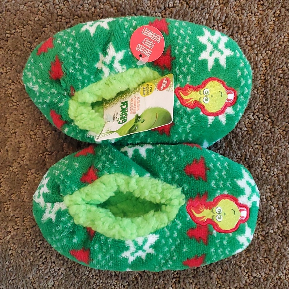 Girls Dr Seuss THE GRINCH Fuzzy Babba Slipper Socks Size S/M 8-13 M/L 13-4 NWT